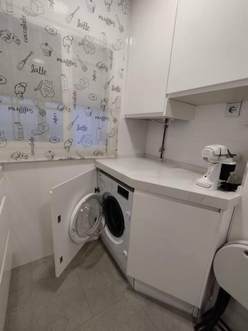 Apartamento En Jerez 3 Dormitorios Y 2 Banos Jerez de la Frontera Exterior photo